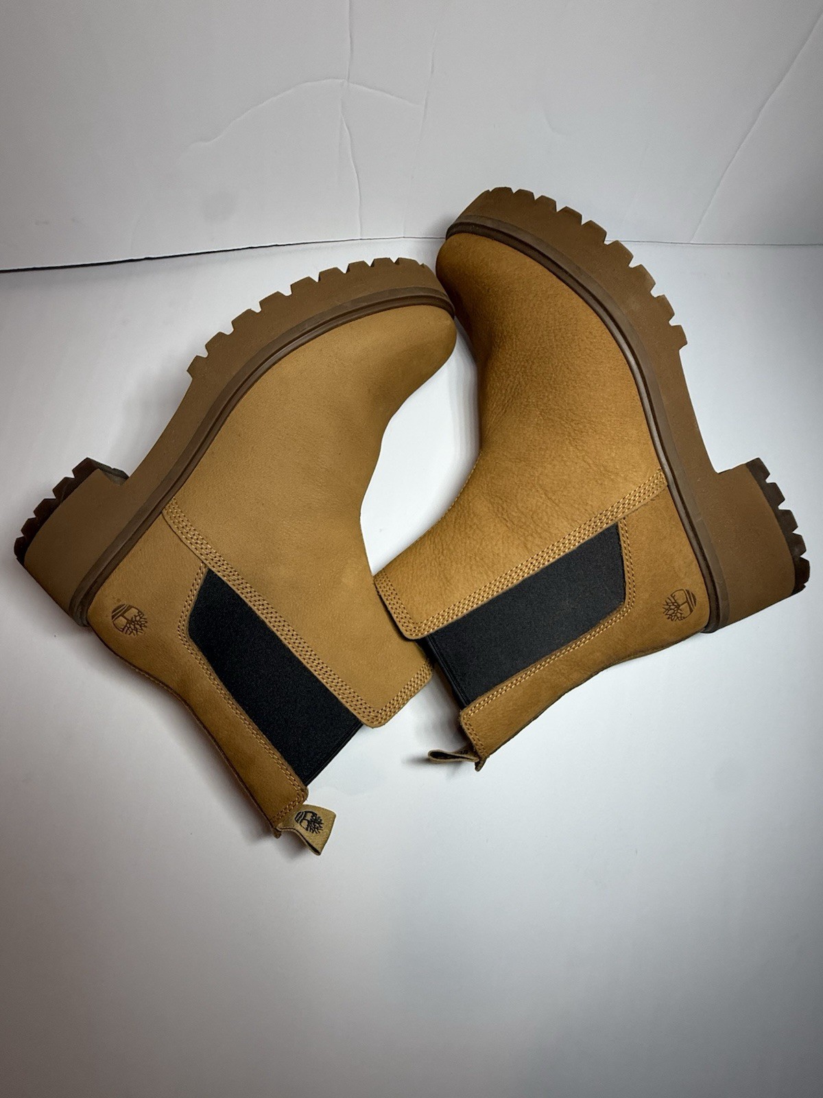 Timberland Womens Size 9 Carnaby Cool Wheat Nubuck Chelsea Shoes Boots