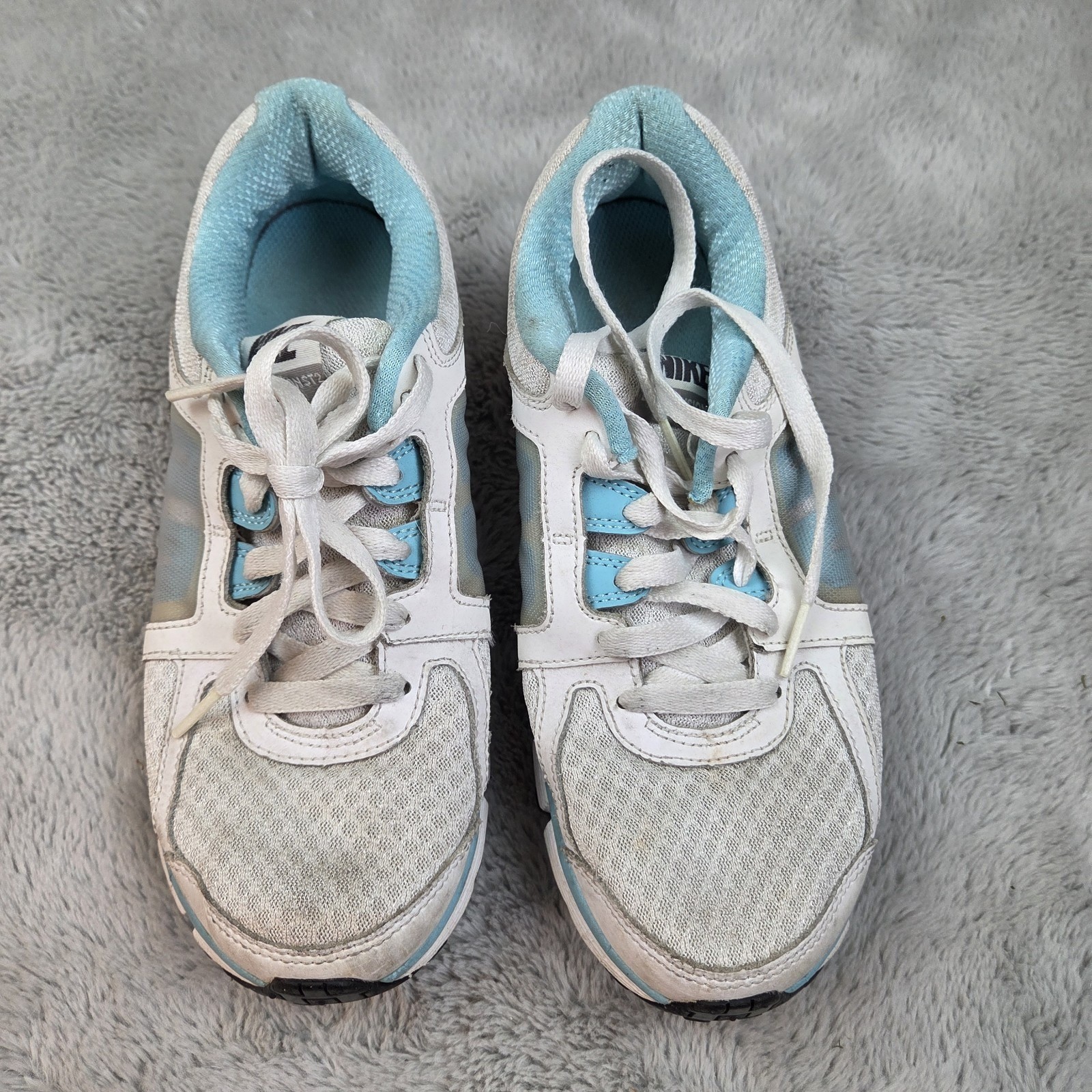 Nike Dual Fusion ST 2 Womens Sz 7.5 Running Shoes Athletic Sneakers White Blue