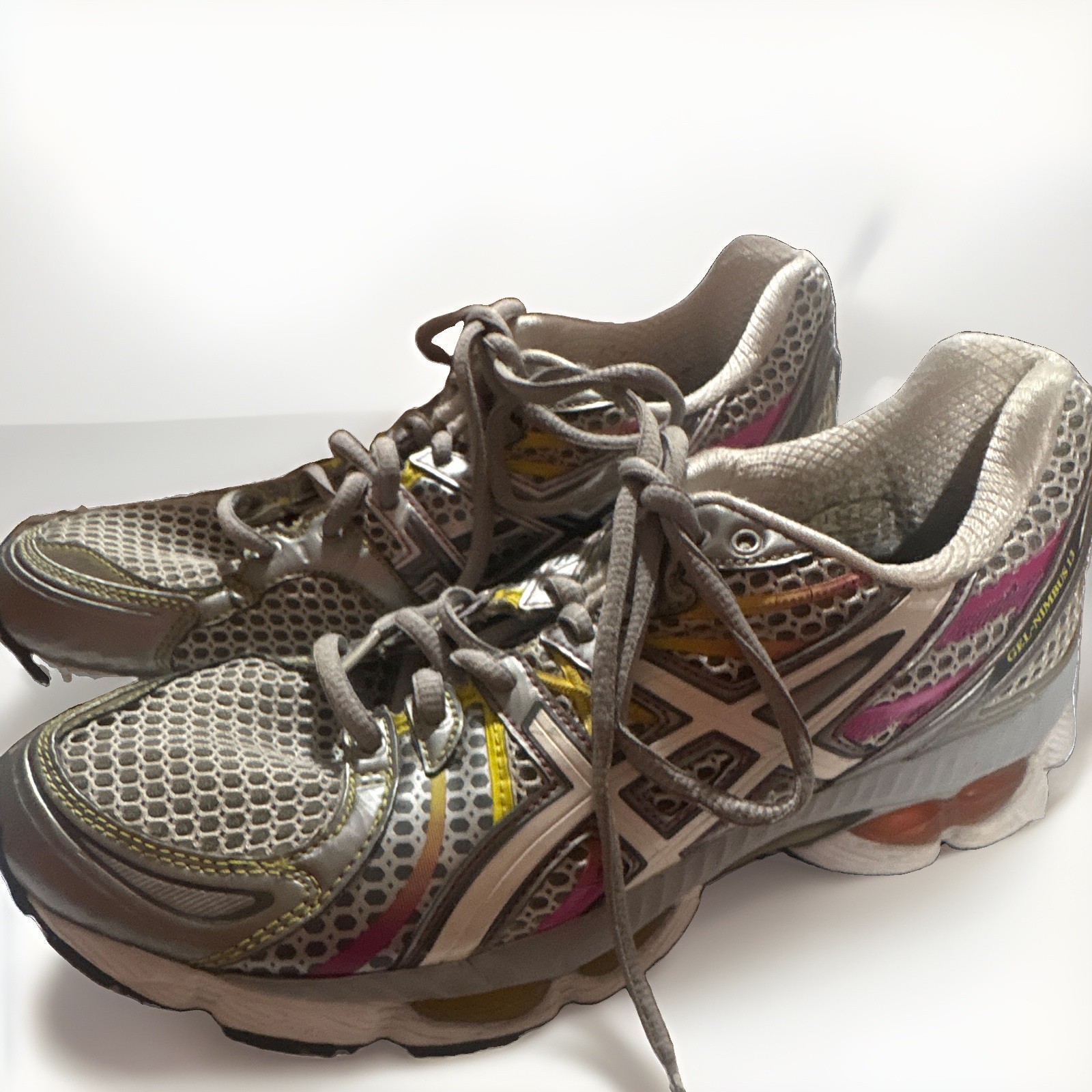 ASICS GEL Women’s Low Top Running Sneakers Breathable Mesh Silver Pink Sz 7.5
