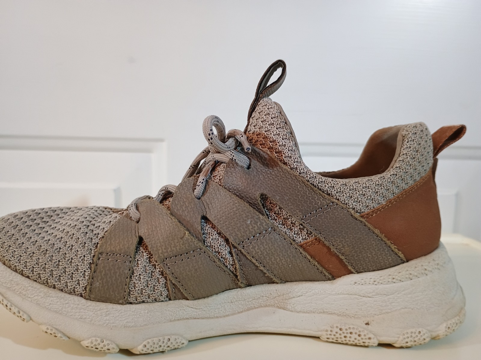 Otbt Unison Lace Up Taupe Synthetic Leather / Fabric Comfort Shoes sz 6.5