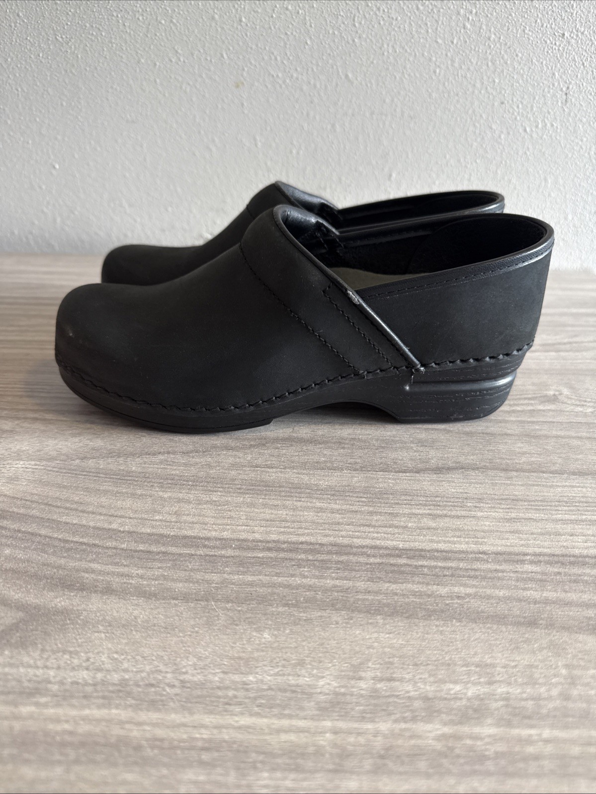 Dansko Professional Black Leather Clogs Mules Size 7.5/8 Women’s Slip On Nursing