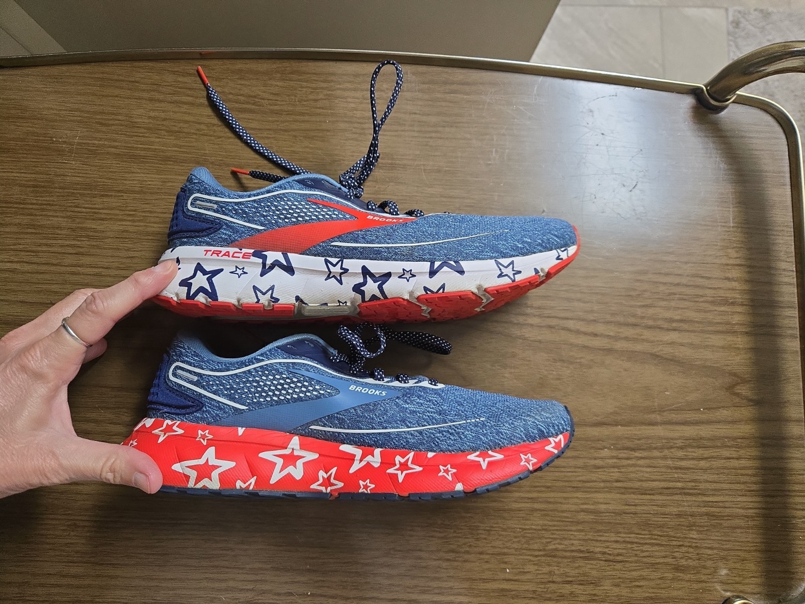 BROOKS Trace 2 USA Stars Limited Edition Running Shoes US Size 7.5 EXCELLENT!