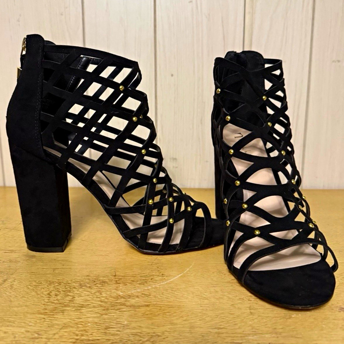 n by Nicole Miller Black Suede Strappy Studded Block Heel 10M