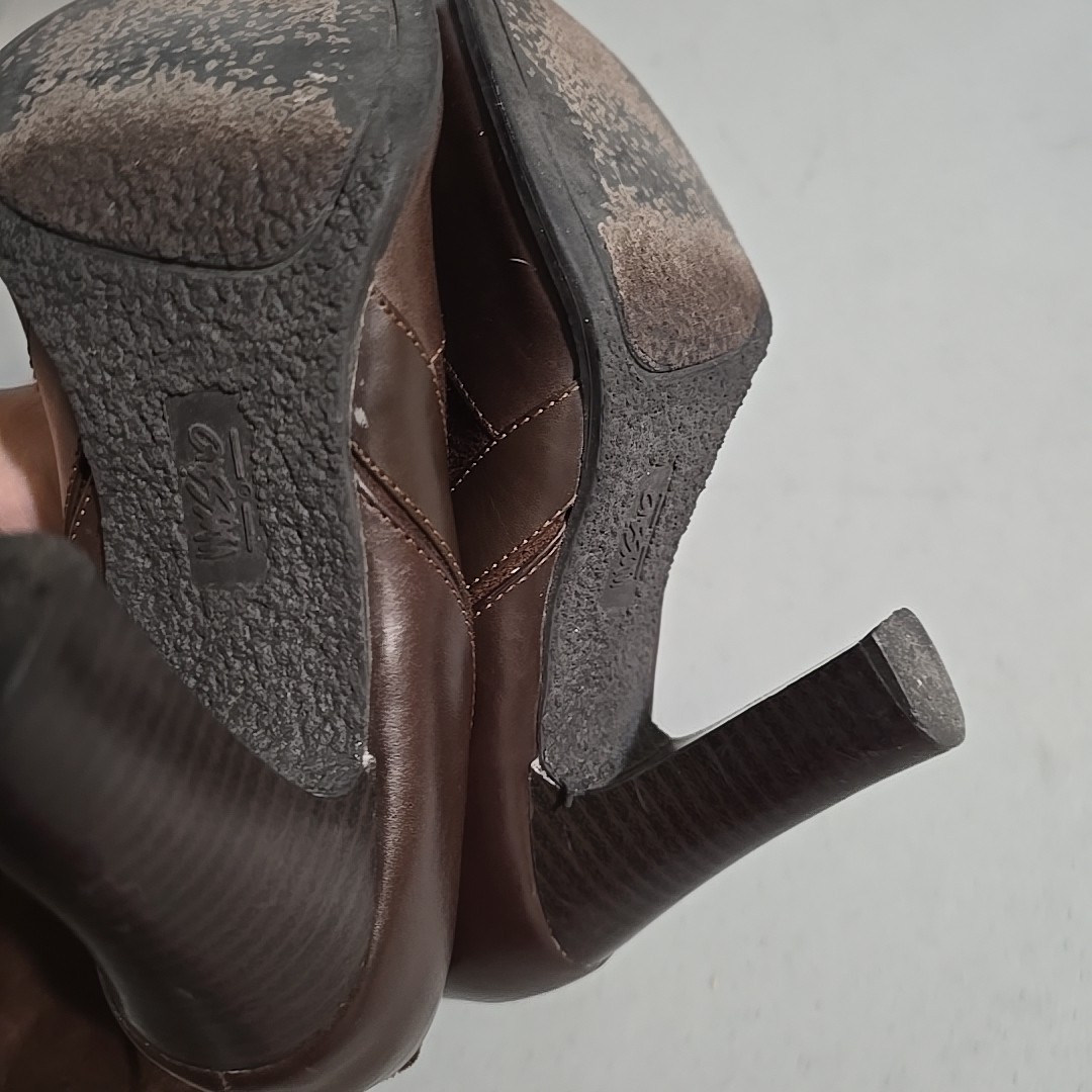 Massimo Boots Women’s Size 8 Brown Pull On Winter Fall With Heel