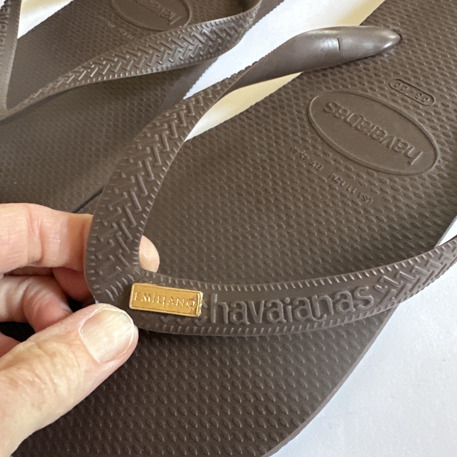 Brown Havaianas With Metal Logo Mens 11/12 NWOT