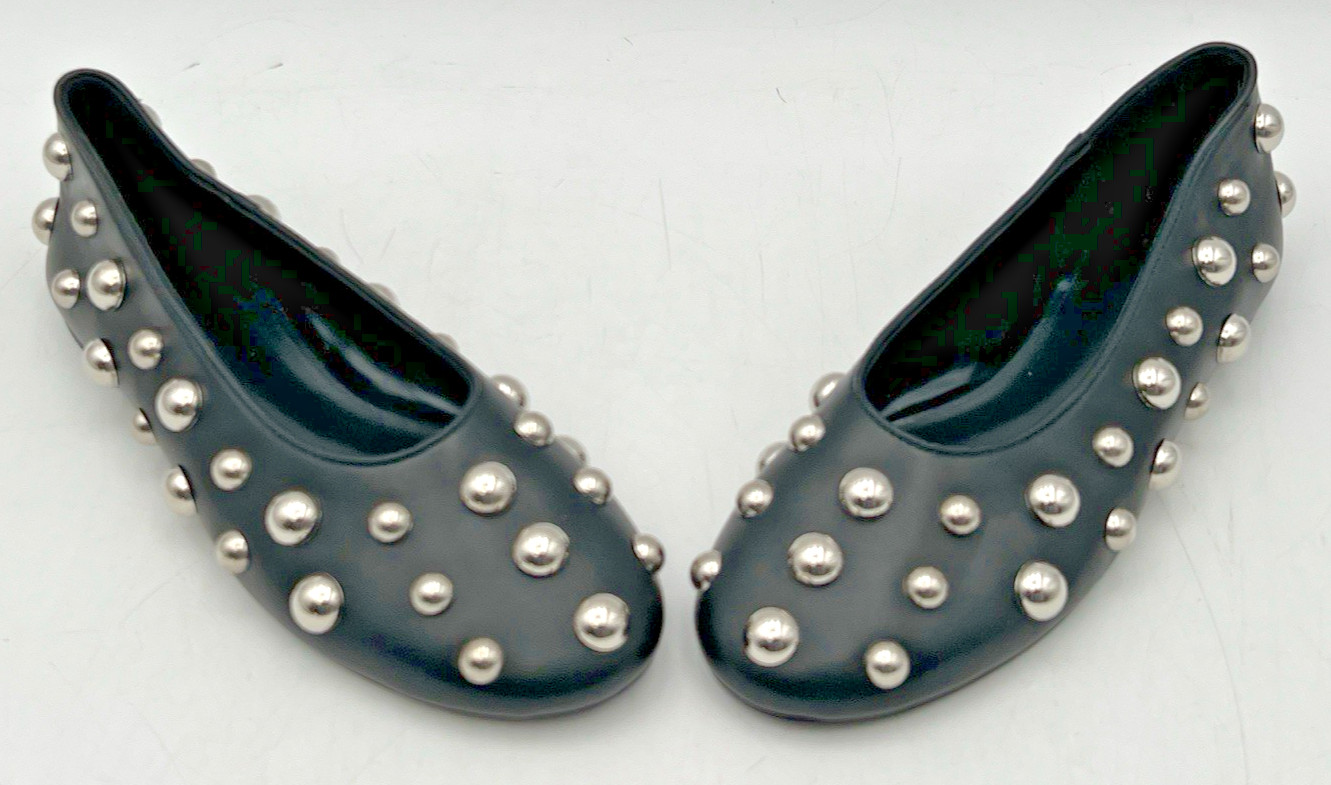 BLACK LEATHER FLATS W/SILVER STUDS WOMENS 6.5 UNBRANDED STUDDED