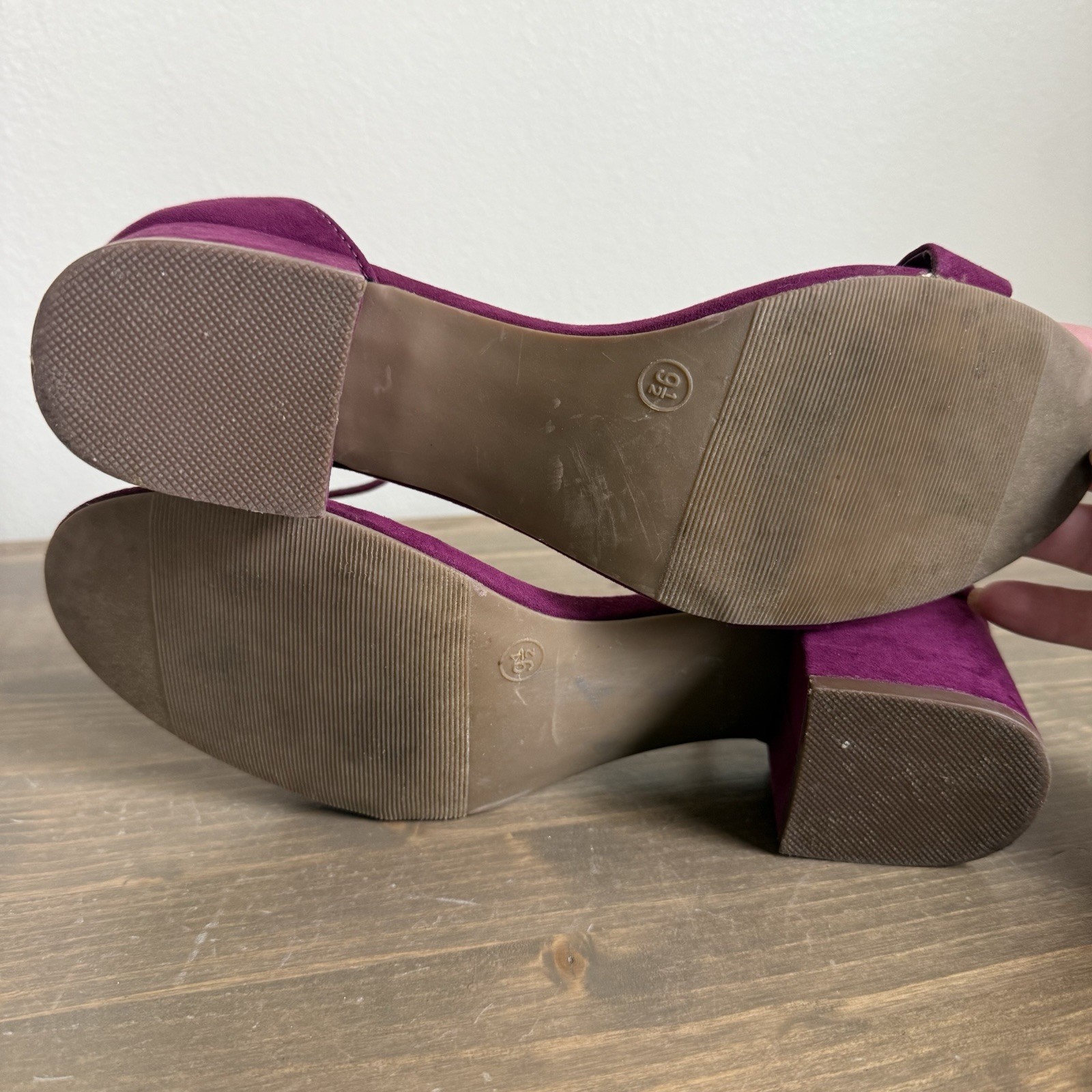 Madden Girl Womens 9.5M Fuschia Purple Ileana Faux Suede Block Heel Sandal