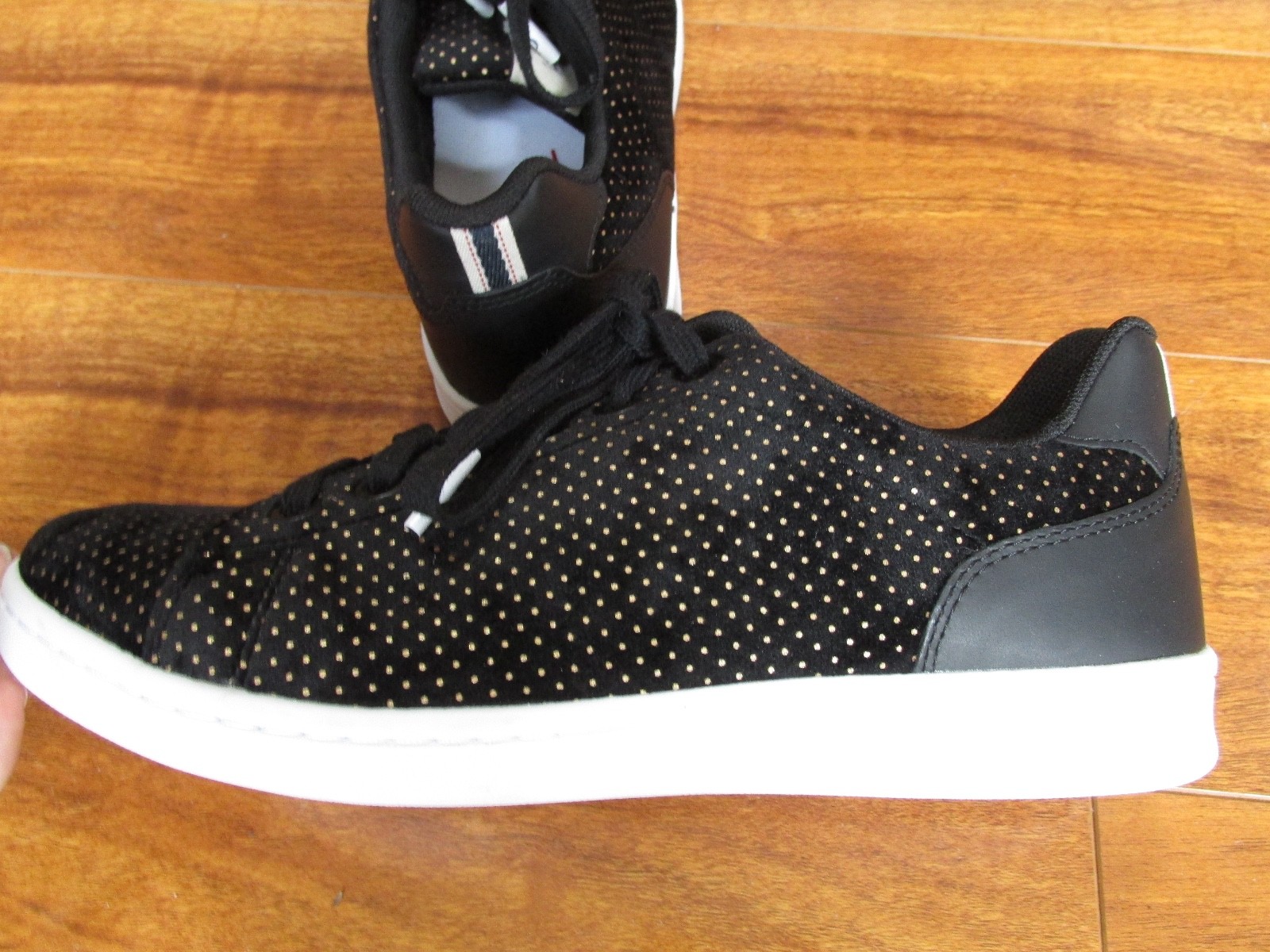 NEW ED Ellen DeGeneres Chapala Sneakers WOMENS 5.5 Black & Gold Dot Velvet $98.