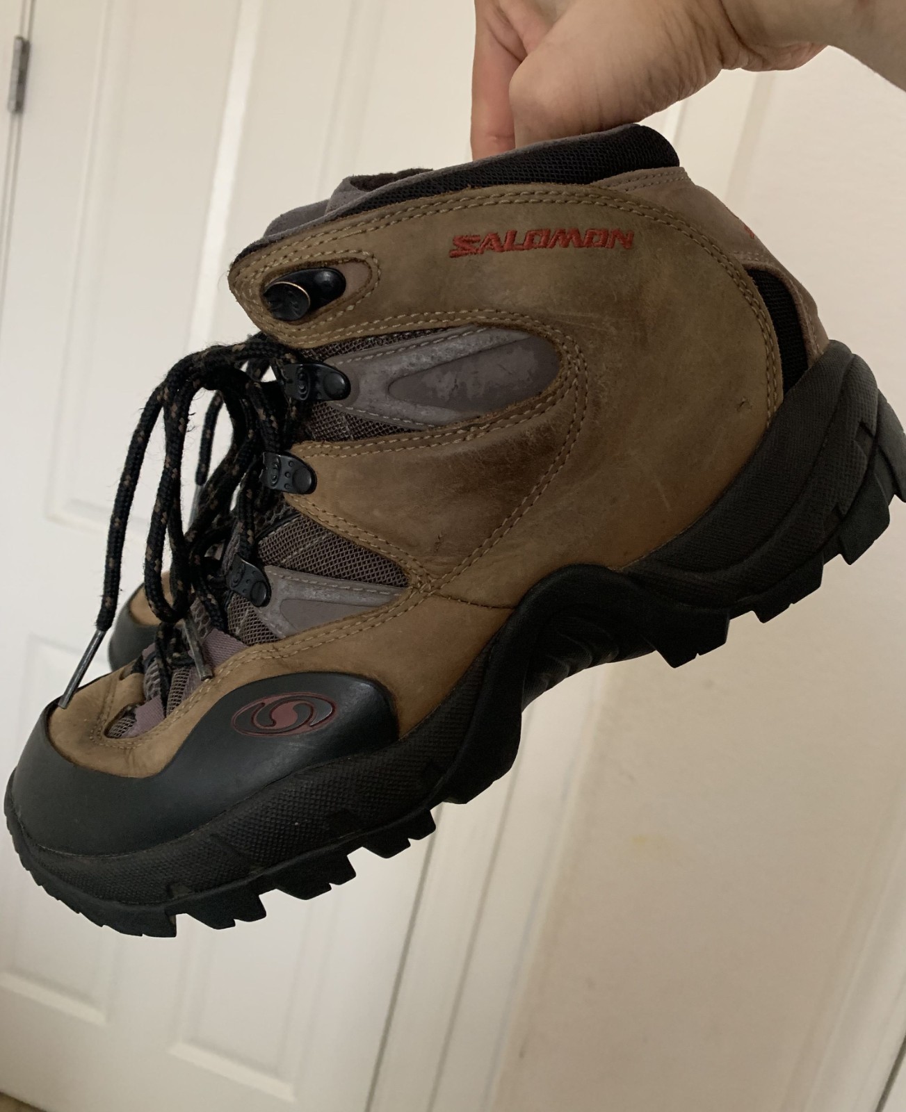 Rare Vintage Salomon Y2K 2000 00s Contagrip Boots in Tan Leather/Nubuck Size 10