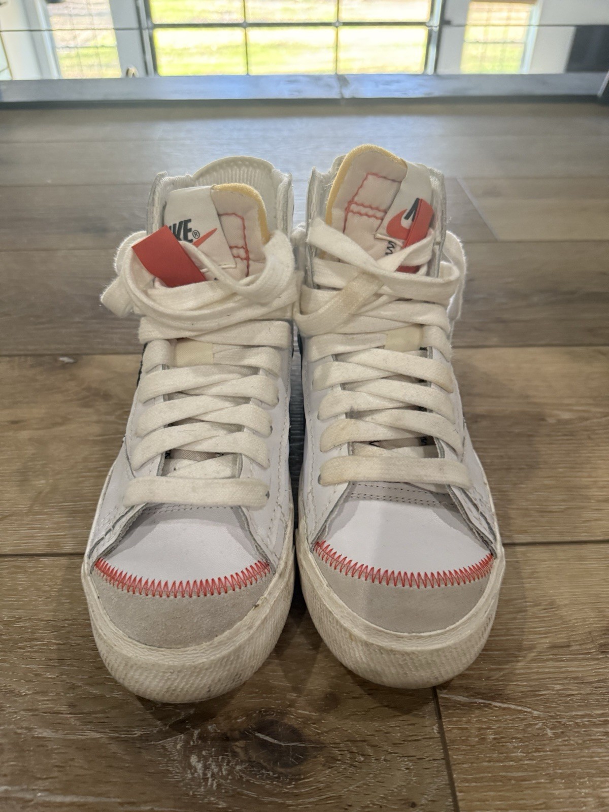 Nike Women’s Blazer Jumbo Sneaker Size 9.5