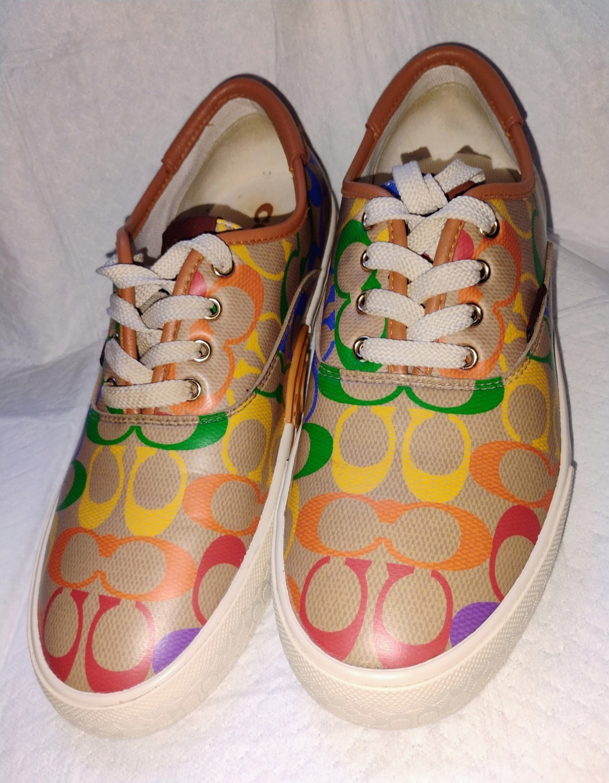 Coach Women’s Leather Multicolor/Beige Signature Logo Low Top Lace-Up Sneakers