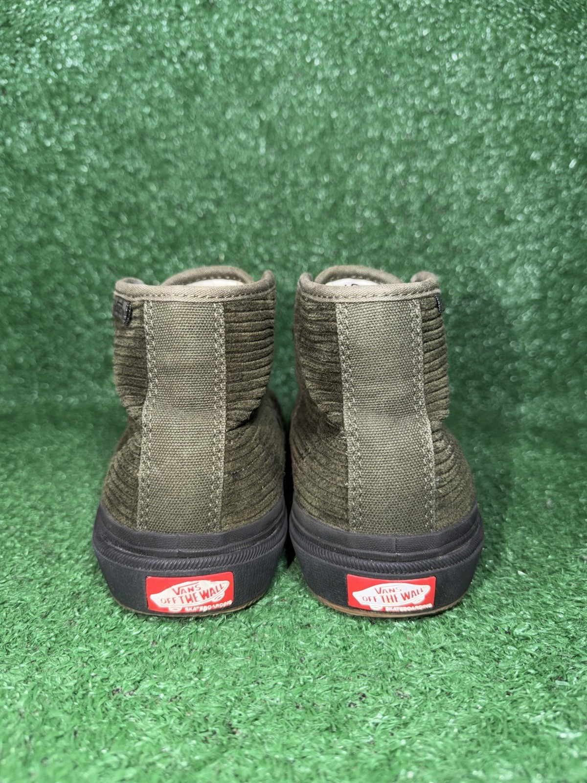 Vans Womens Size 5.5 Gilbert Crockett Green Corduroy Casual Shoes Skate Sneakers