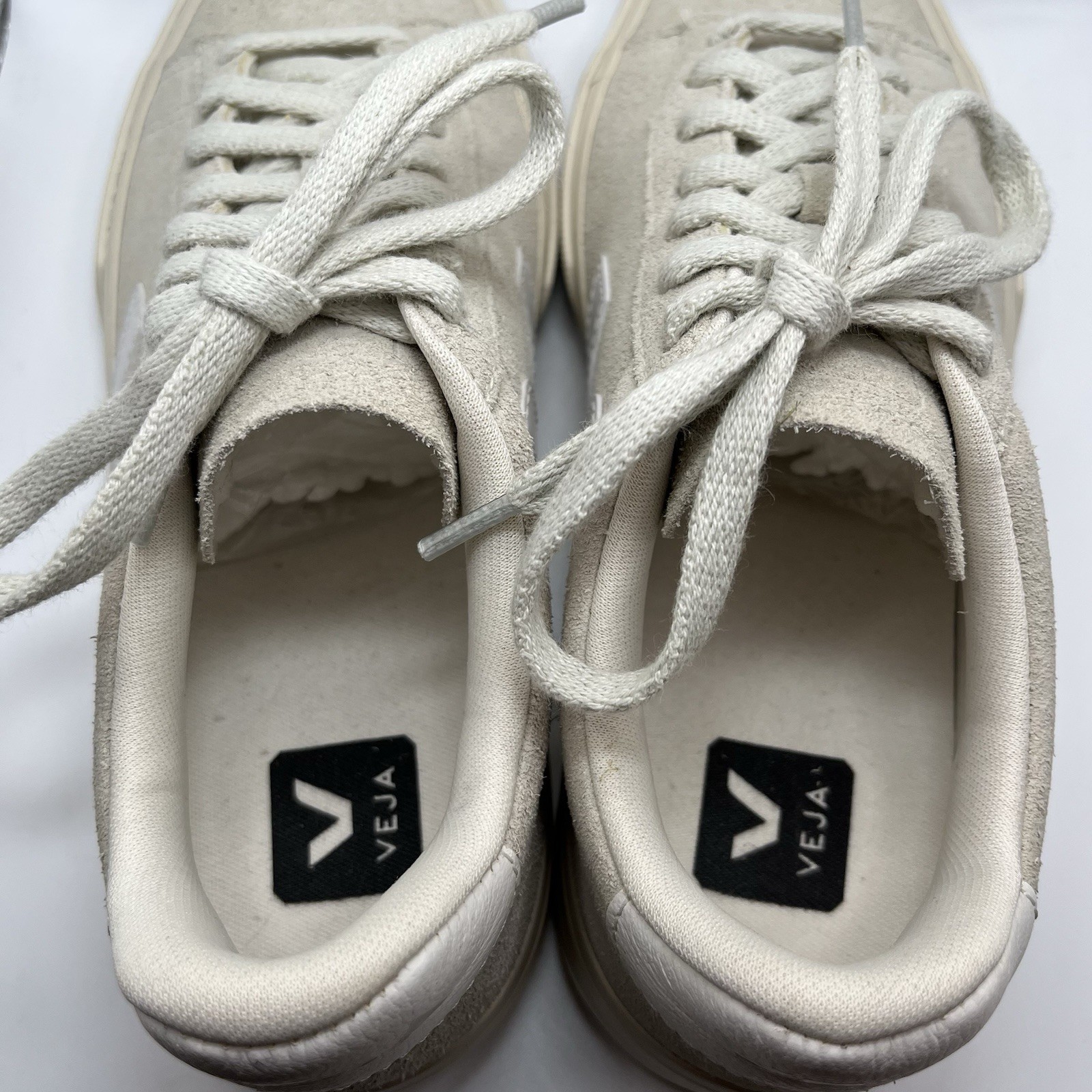 Veja Campo Suede Sneakers Women’s 7 Beige/Natural White Lace Up Shoes BRAZIL EUC