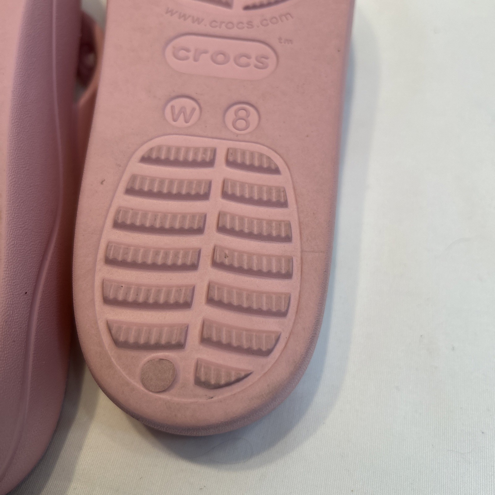 CROCS ~Iconic Comfort Women’s 8 ~PINK Baya Platform Flip Flops ~Thick Soles NICE