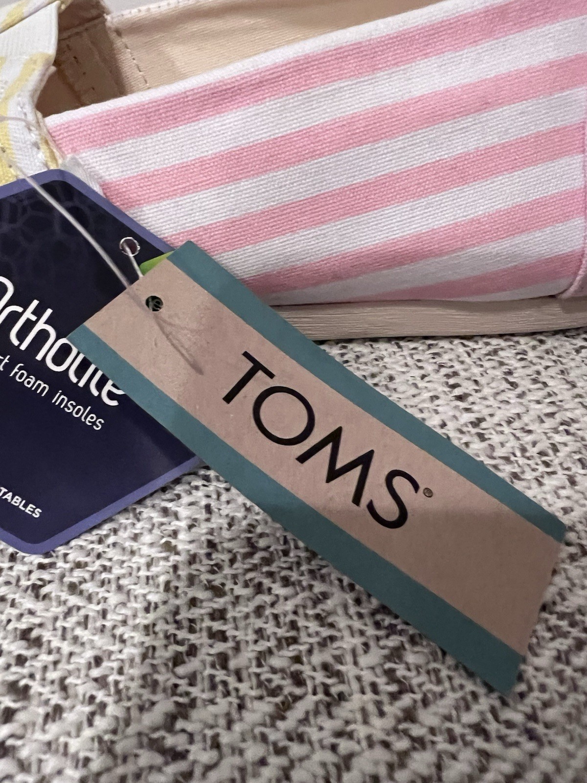 TOMS NWT Women’s Slip-On Pastel Multi Stripe Colorblock Canvas Shoe Size 9