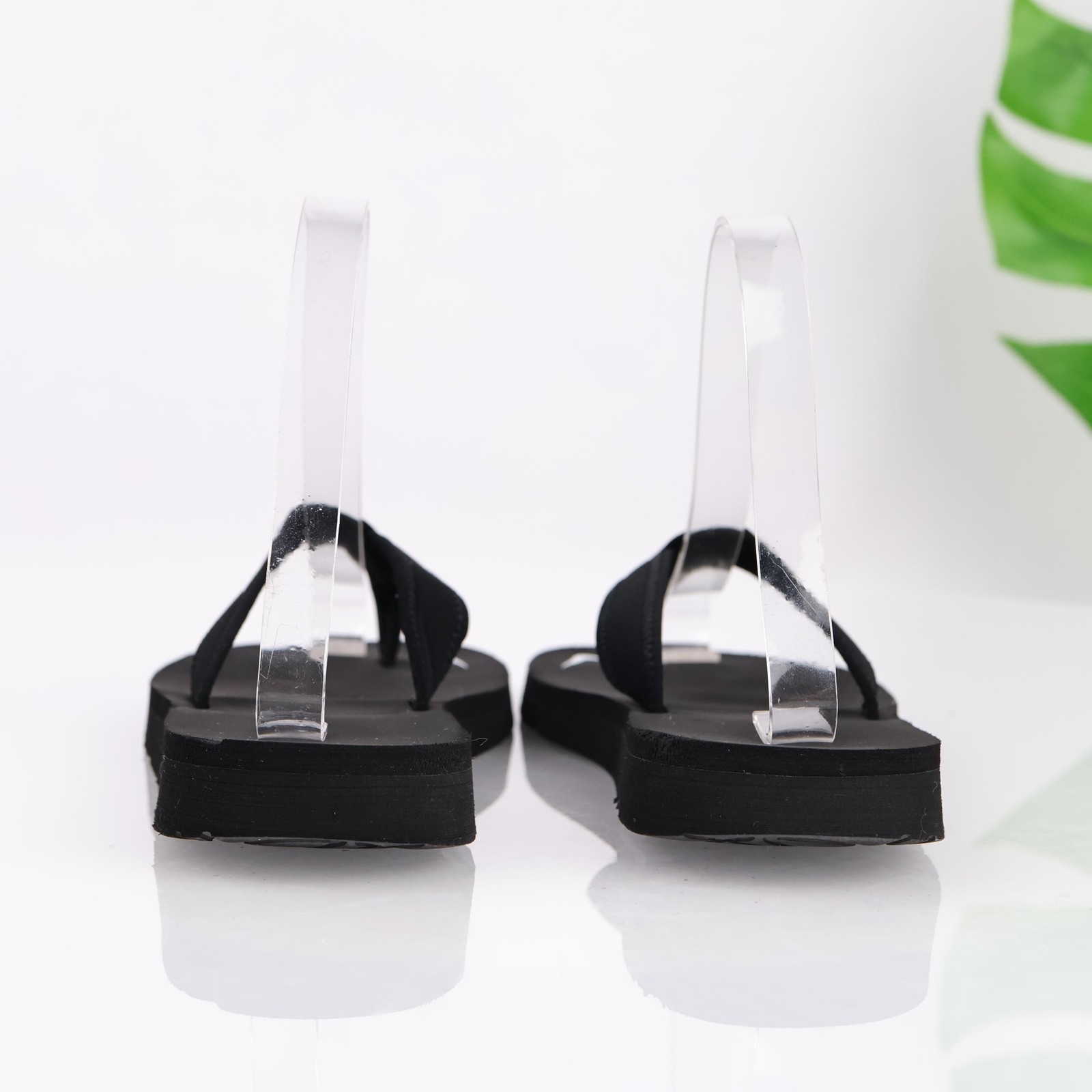 Nike Womens Celso Sandals Size 6 Black Foam Thong Flip Flop Casual Pool Slides