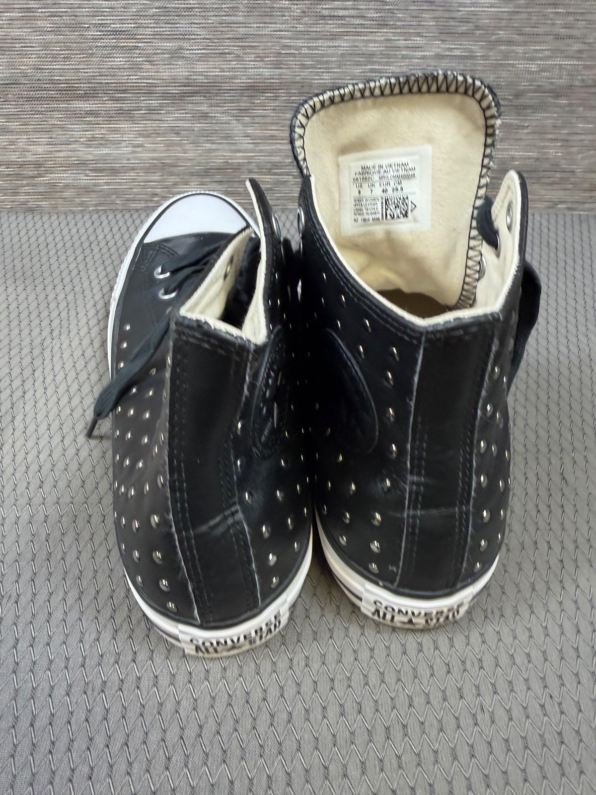 Converse Chuck Taylor All Star 2 Shoes Womens 9 Black Leather Studded 561682C