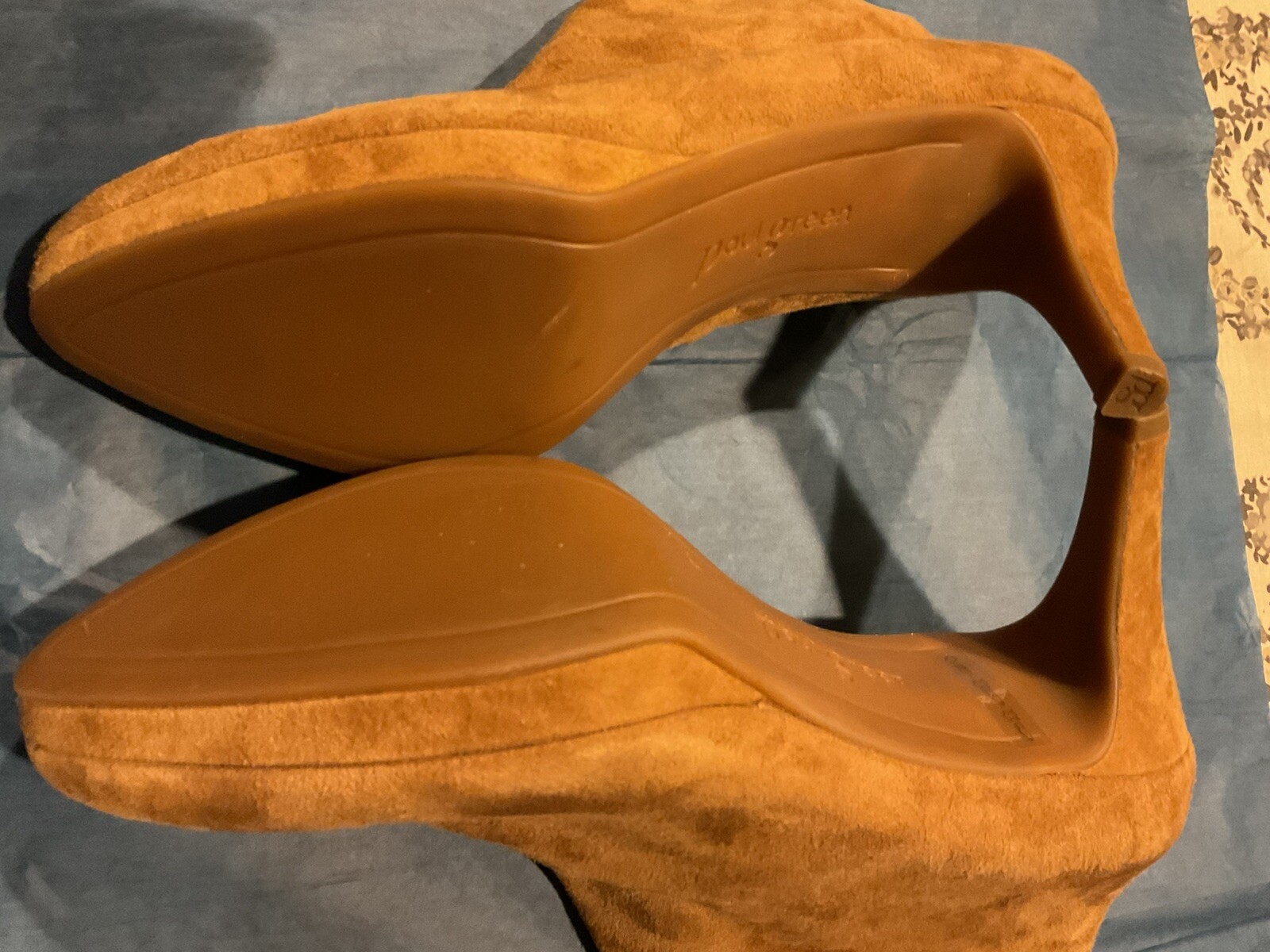 Paul Green Elle women Tan Suede sz 9.5 (US) sz7(UK) new shoe 3.25 in heel