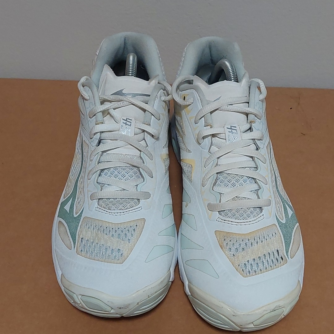 Mizuno Wave Lightning Z5 Volleyball Women’s Shoe White SIZE 11