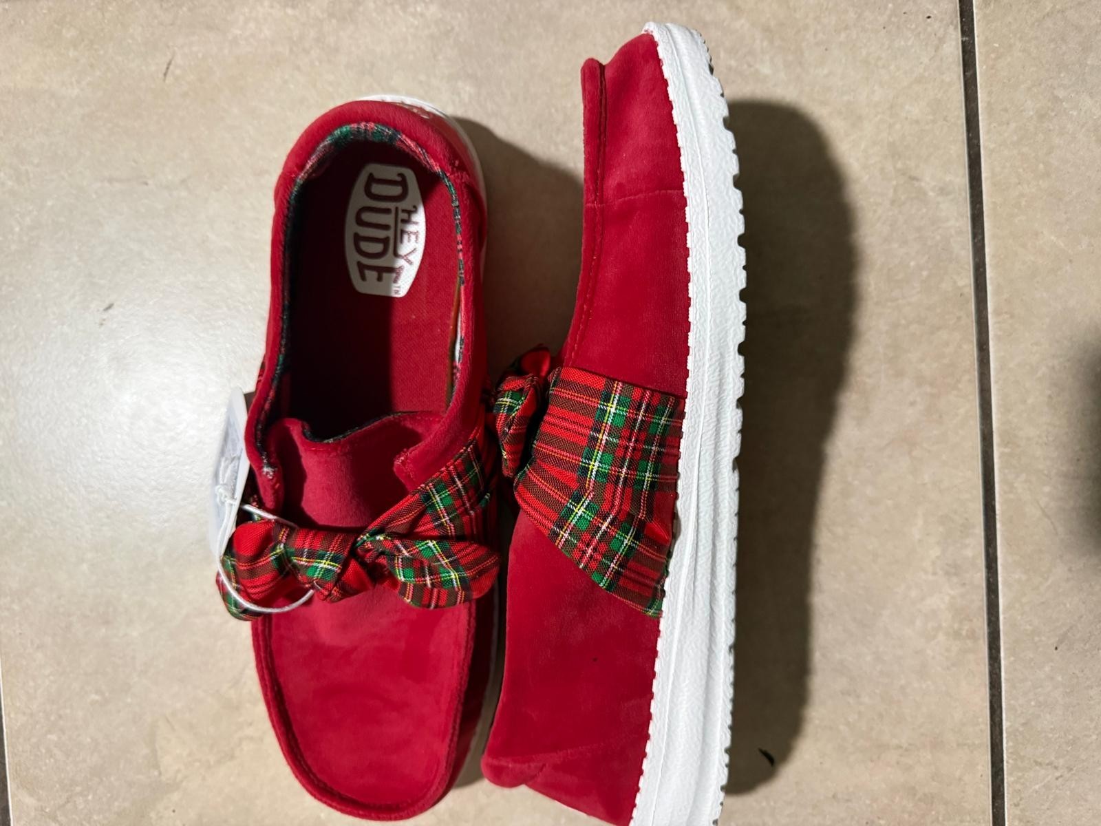 NWT Hey Dude Wendy Bow Tartan Plaid Women’s MSRP $74.99