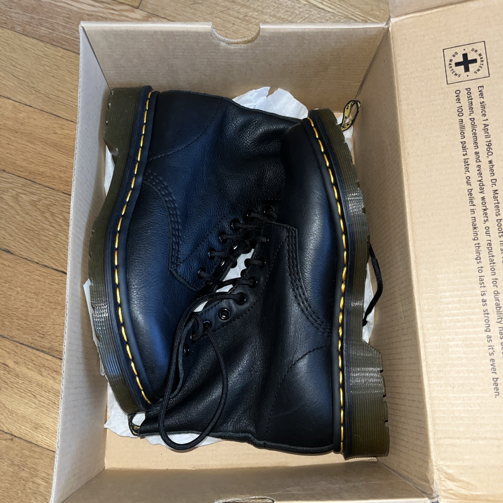 Dr. Martens Pascal Virginia Leather Boots Women’s 8 NWT Combat Black