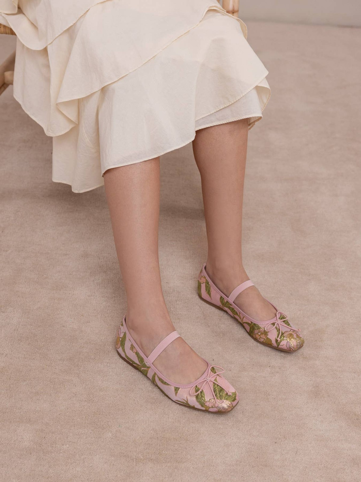 Rose Garden Floral Jacquard Tapestry Mary Jane Flats – Oasis Society