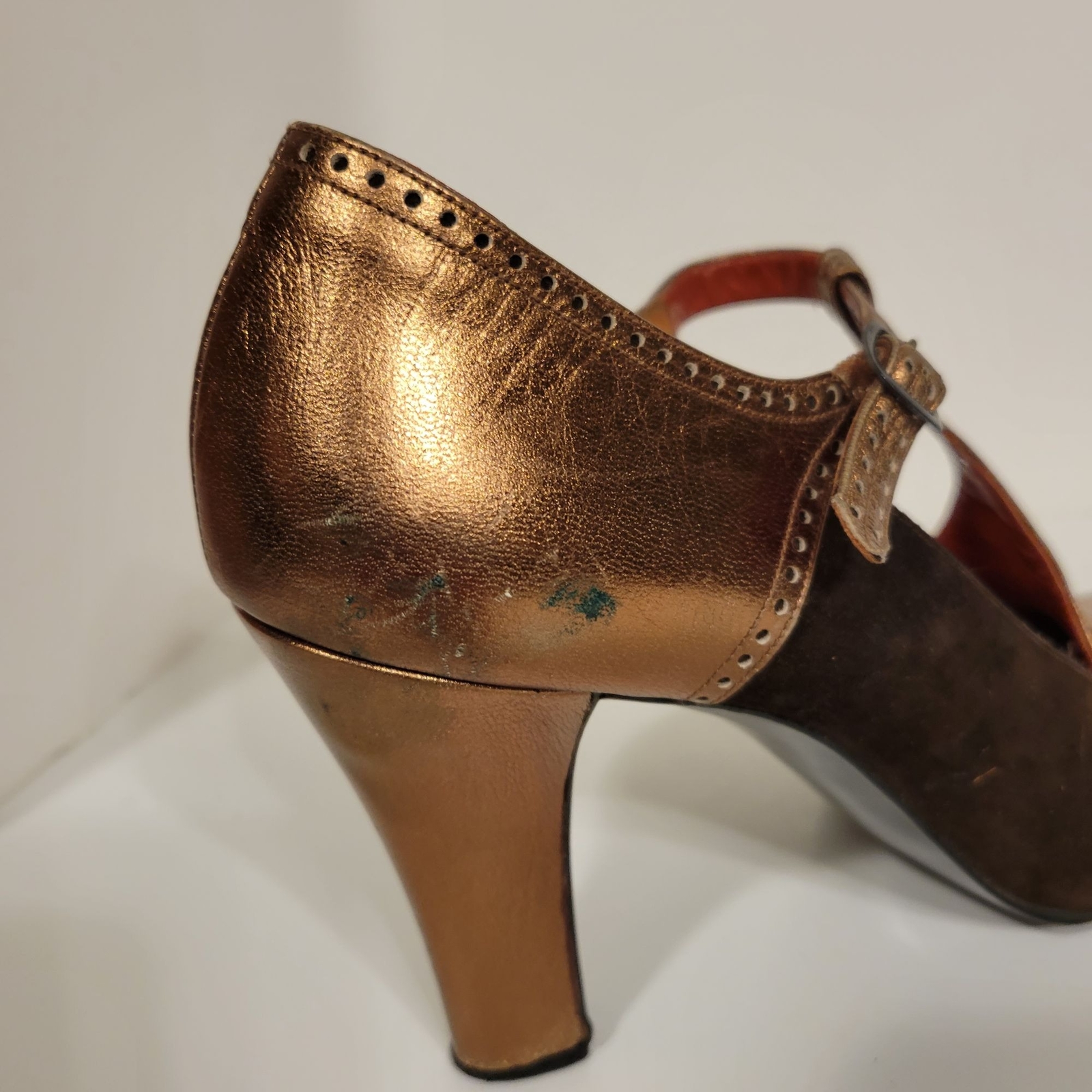 Vtg Yves Saint Laurent Glam Paris T-Strap Two-Tone Heels Sz 7.5 AA