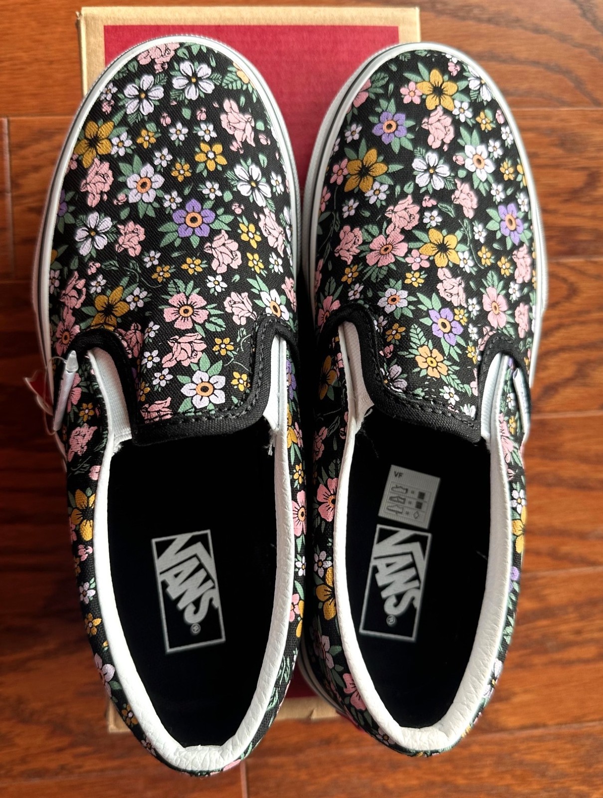 Vans Fun Floral Black/Tr White Classic Slip-on size Junior 3.5
