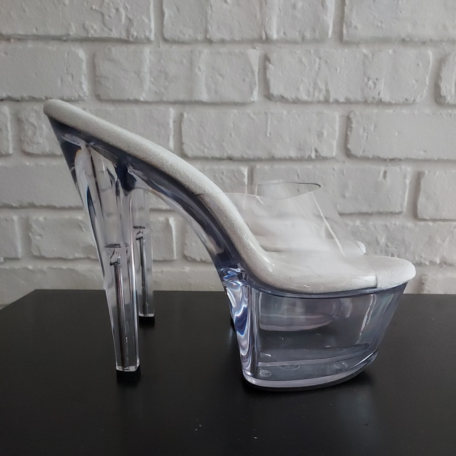 Pleaser Sky-301 Clear 7″ Heel Size 11