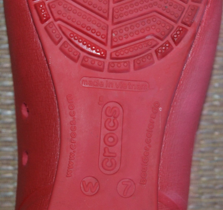 Crocs 12300 Cap Toe Slip On Ballet Flats Red Black Pointed Toe Sz 7