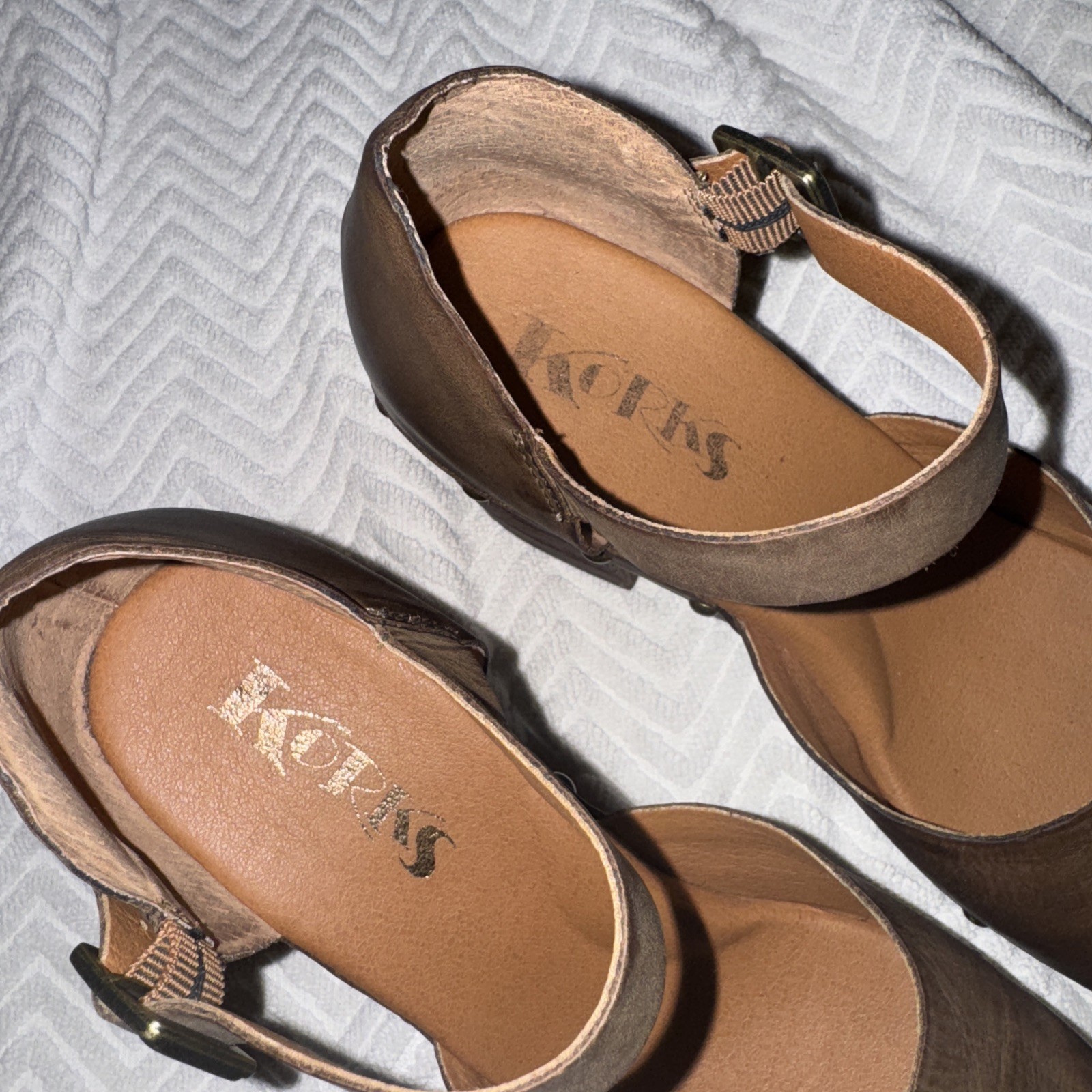 Korks Evah Clog Chunky Wood Heel Mushroom Brown Leather Studded Strap Y2K Sz 8