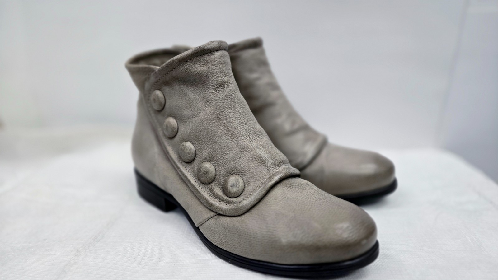 Miz Mooz NYC Women’s Leather Ankle Boots «Spring» Size 38 US 7.5 Taupe