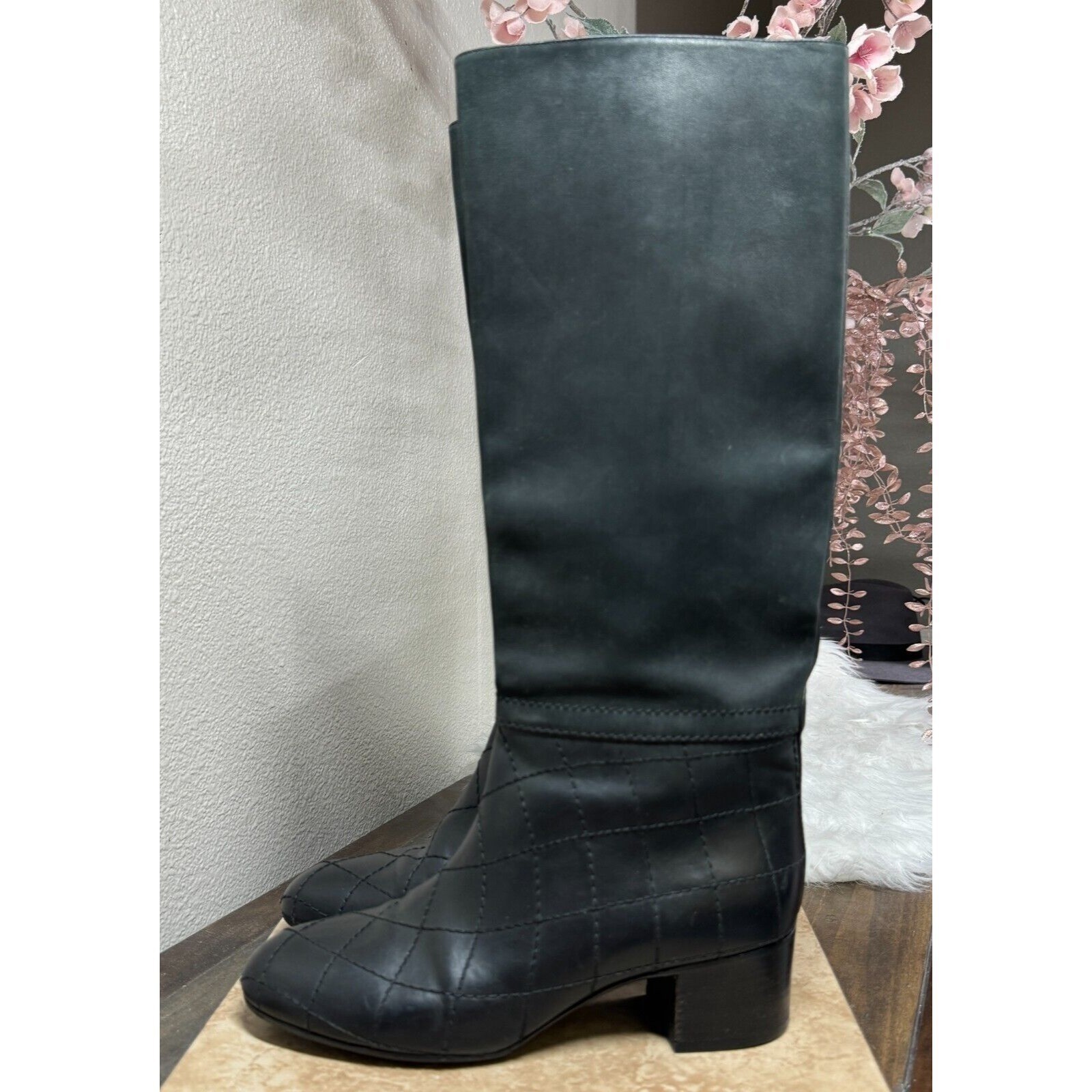 Chanel Boots Womens 8.5 Quilted Calfskin Leather Riding Knee High Quiet Luxury