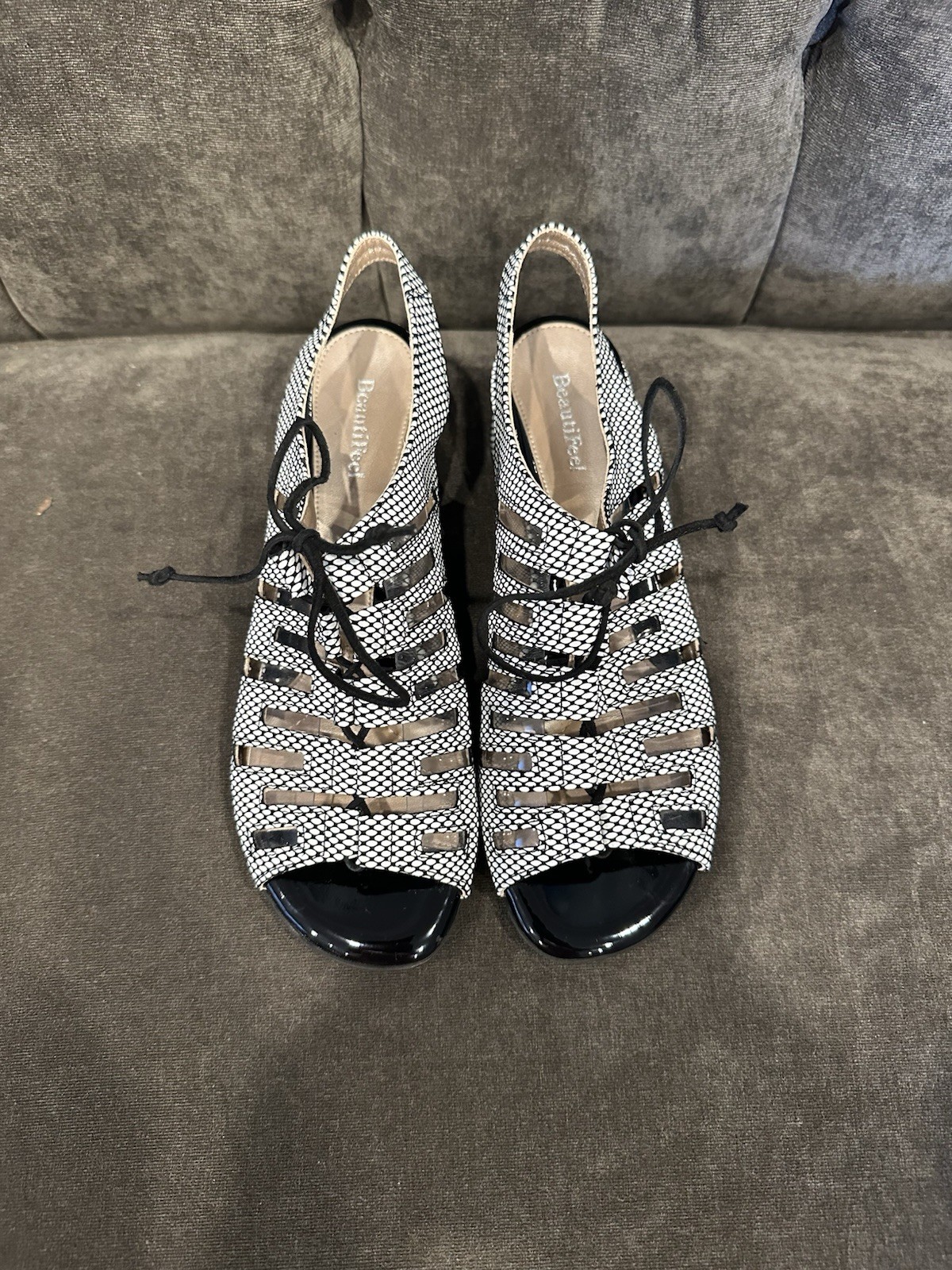 BeautiFeel Payton 0327 Black / White Women’s Comfort Sandal 37. Retail $345