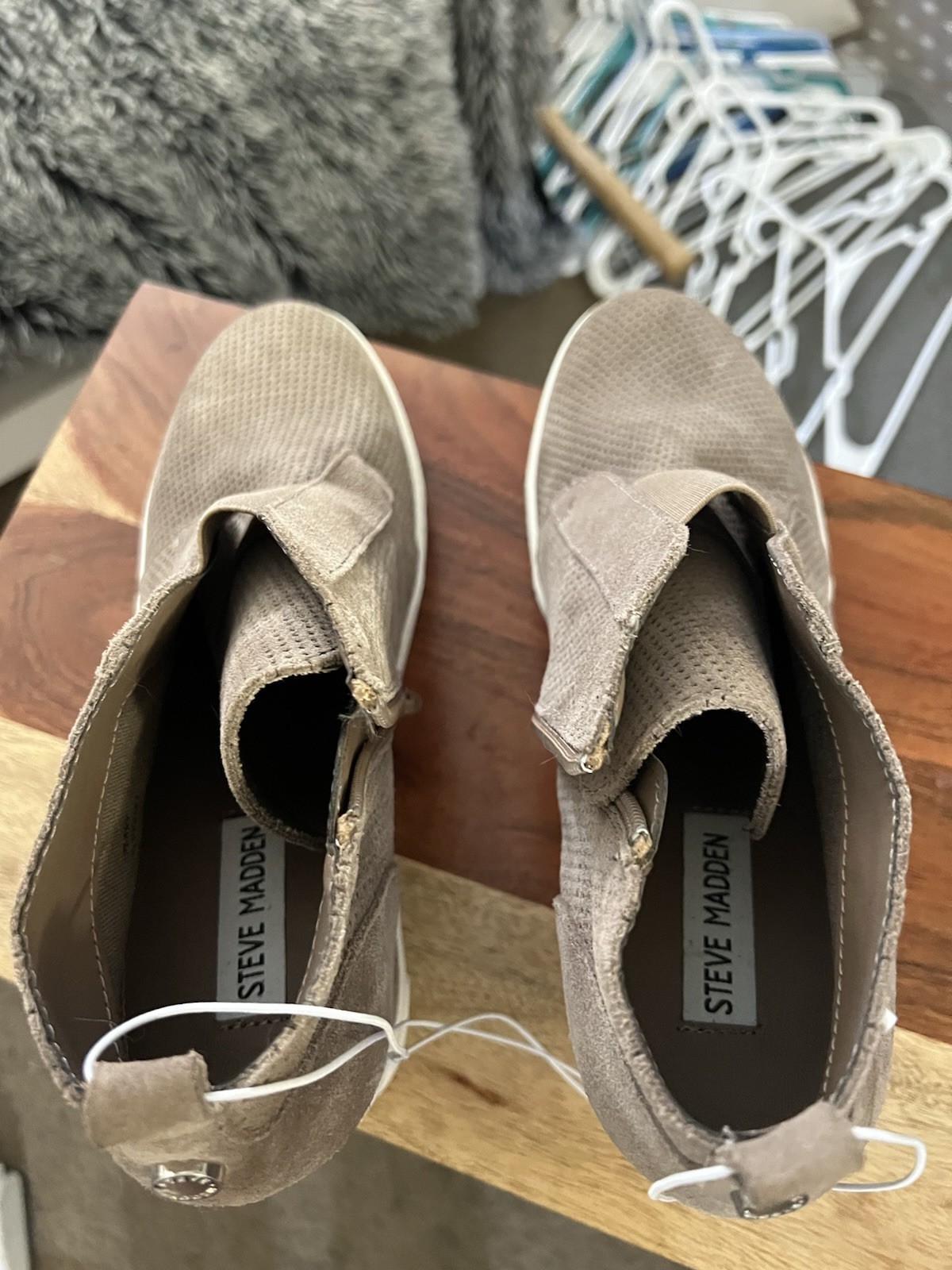 Steve Madden Women’s Beige Suede Ankle Bootie Round Toe Zip, Size 7.5
