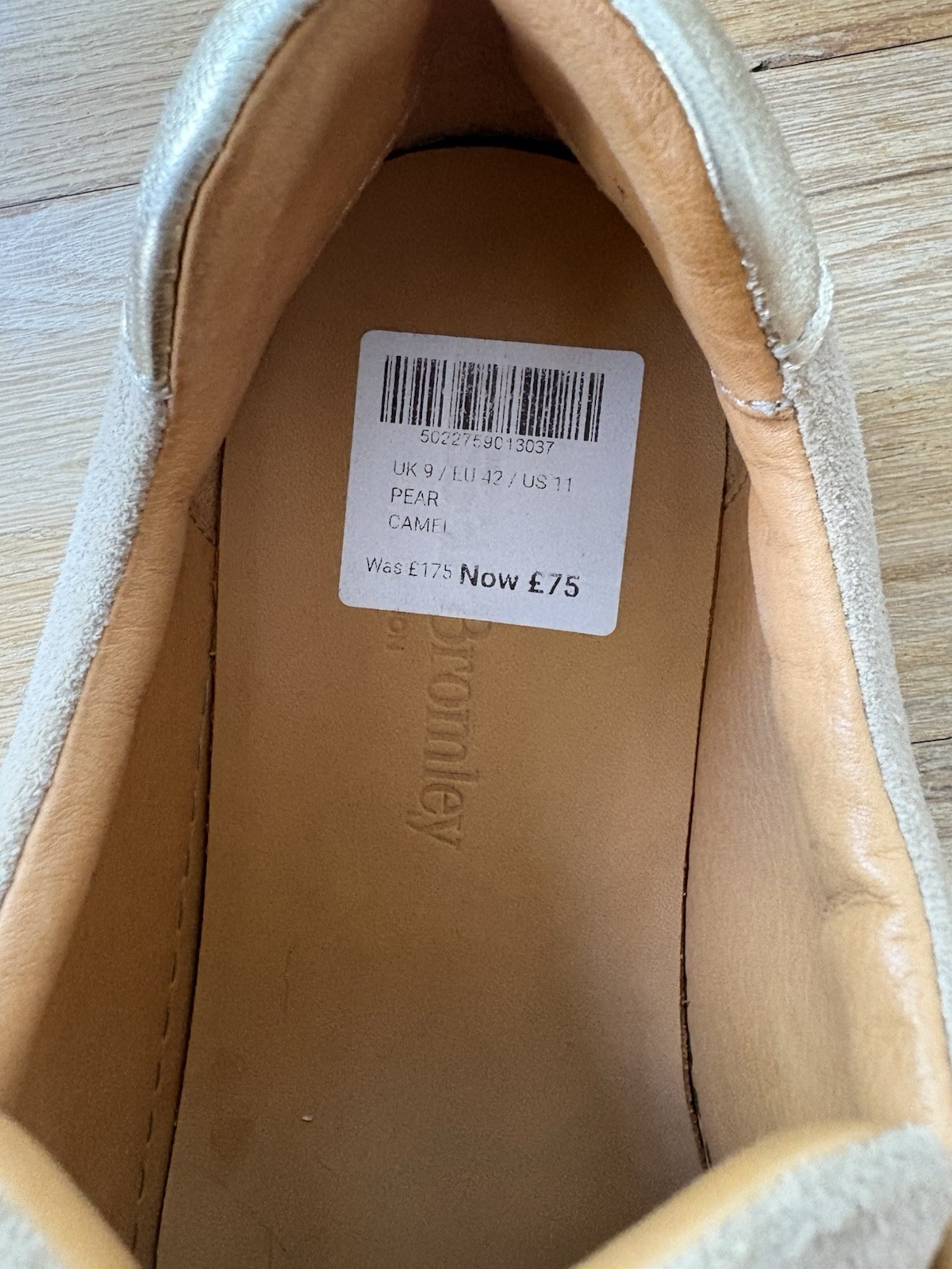 Russell and Bromley Beige Suede Slip-On Flats Round Toe Women’s US 11 EU 42 UK 9