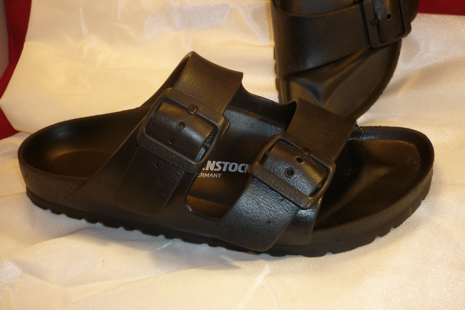 BIRKENSTOCK GERMANY SLIP ON BLACK SANDLES SIZE 6 EURO SIZE 37