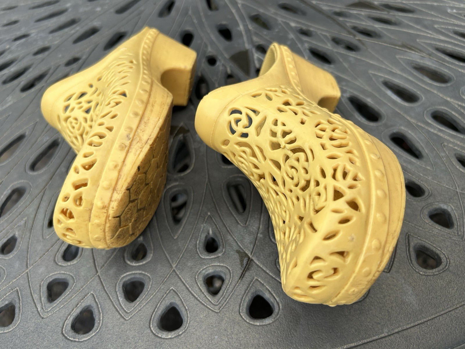 Dansko Women’s Yellow Floral Cut-Out Slip-On Clog Mule, US 8.5 EU 39