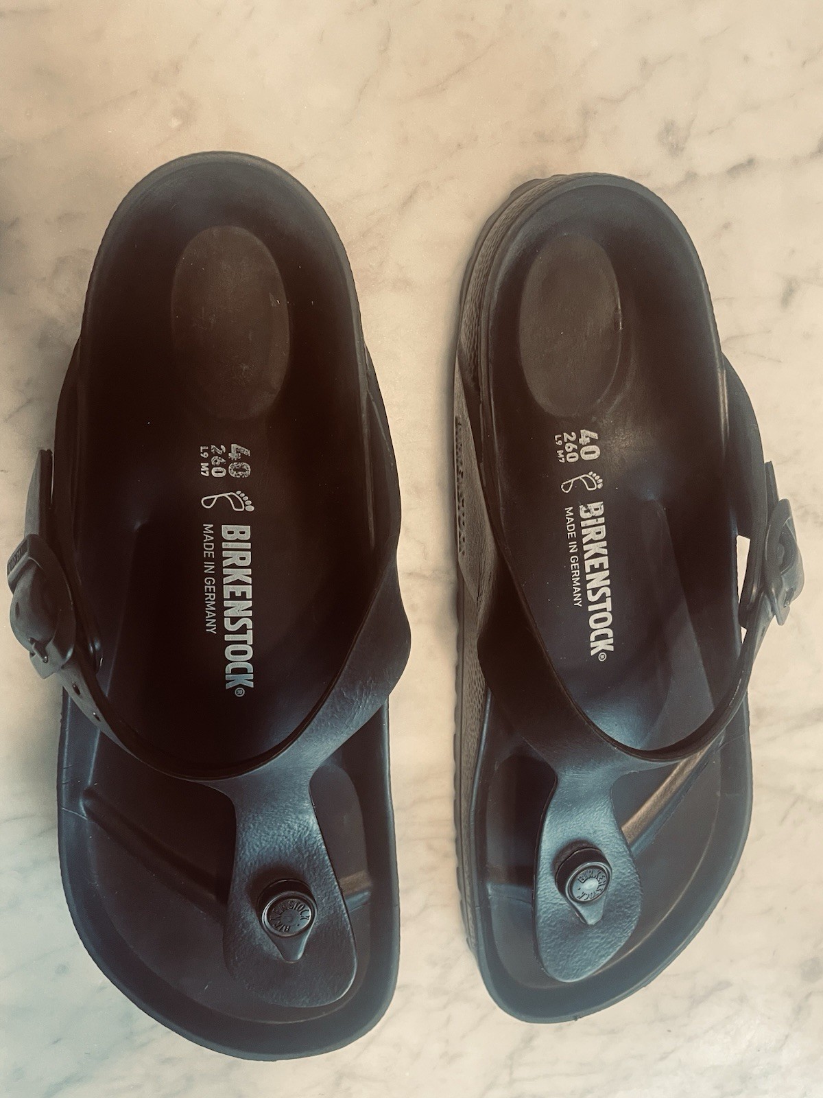 Birkenstock Women’s 40 Size 9 Gizeh EVA Women’s Sandals Black Rubber Sandals EUC
