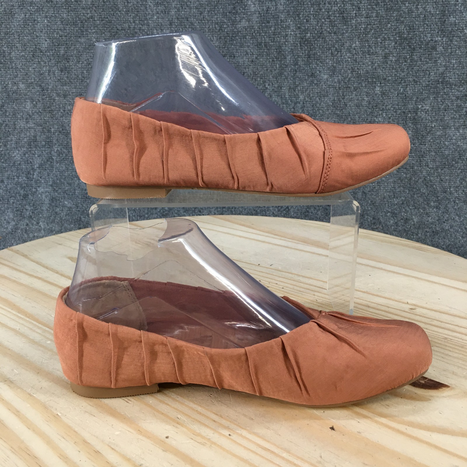 Korks Shoes Womens 6 M Palmer Casual Slip On Pleated Ballet Flats Orange Fabric