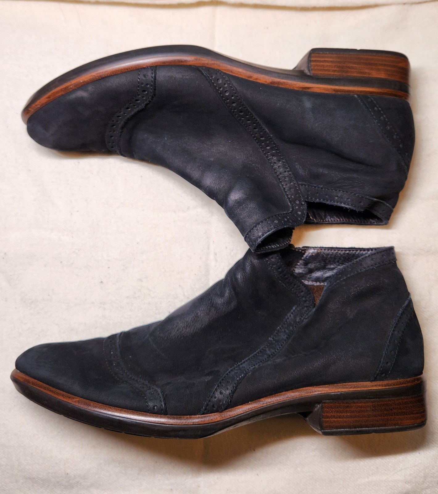 Naot Nefasi Black Nubuck Leather Suede Ankle Boots 40 US 9 side zip Nice