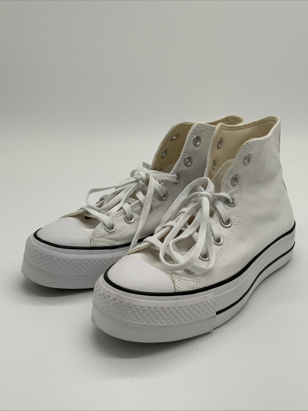 Converse CTAS Lift Hi Platform Canvas Women Size 7.5 White Black Used 560846C