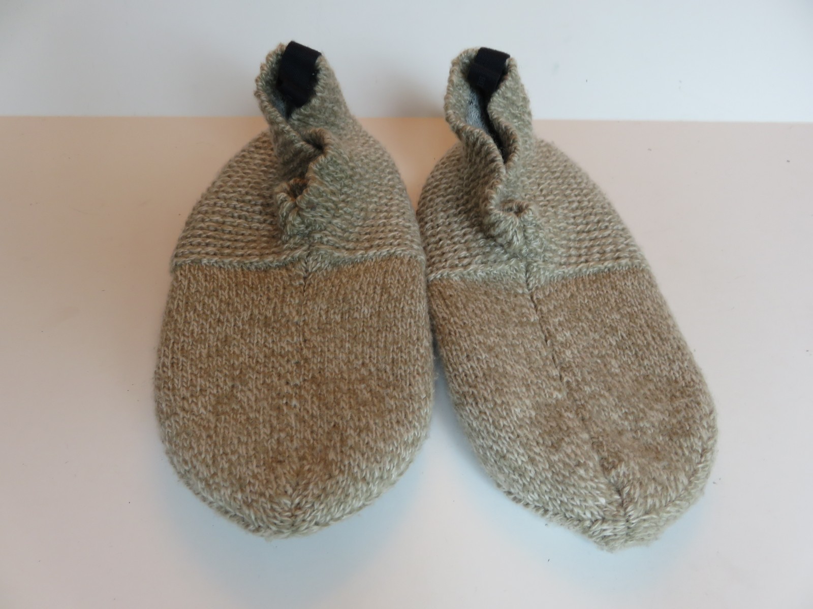 Bombas Gripper Slippers Oatmeal Tan Marl Knit House Shoes Women’s Size XS