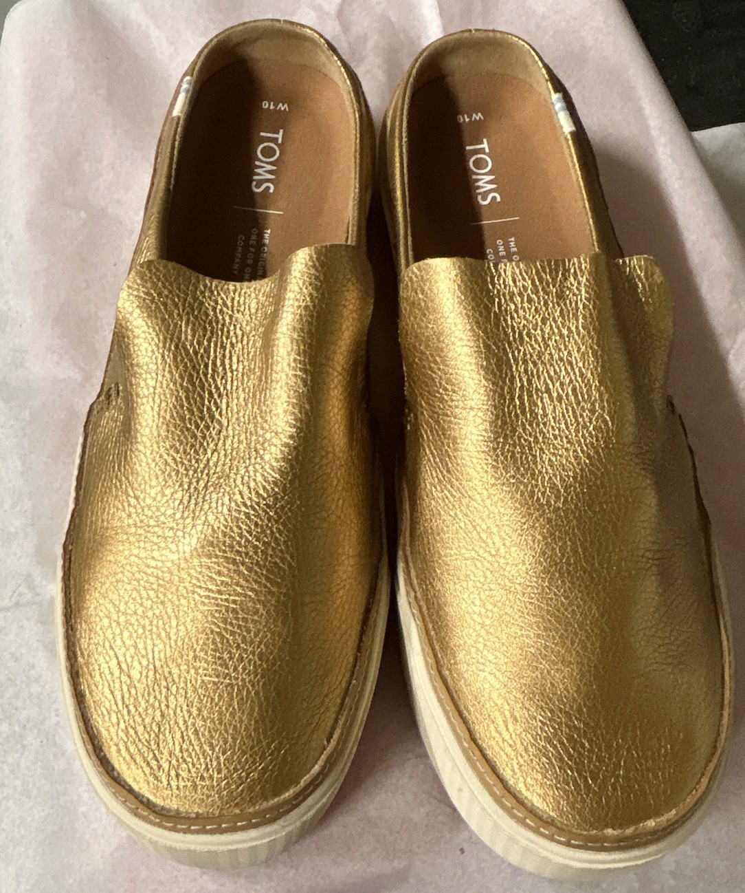 TOMS Women’s Sunrise Gold Leather Mule Sneakers US 10 Comfort Flat Round Toe
