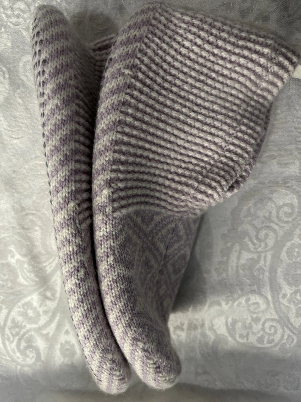 Bombas Gripper Slipper Socks Fair Isle Size M Fits Women’s 9-11 Lilac $55