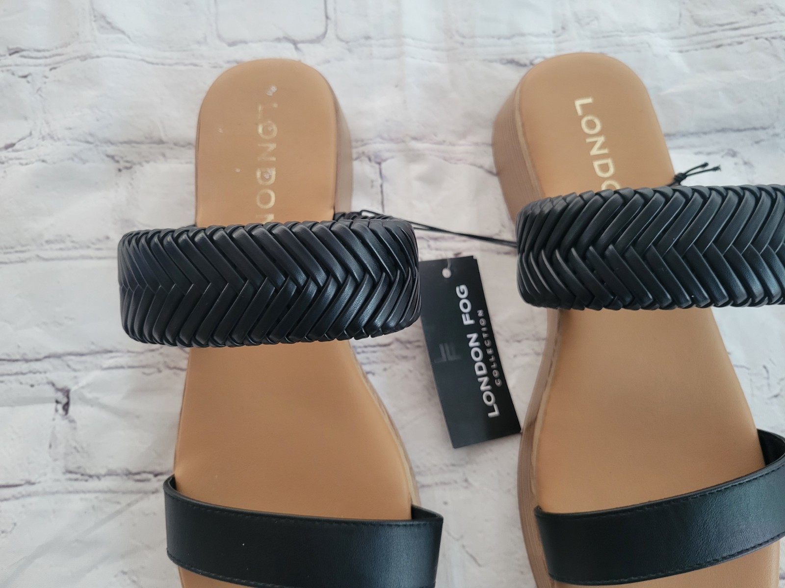 London Fog Collection Women’s Trixey 2 Black Slide Sandals Size 10 New with Tag