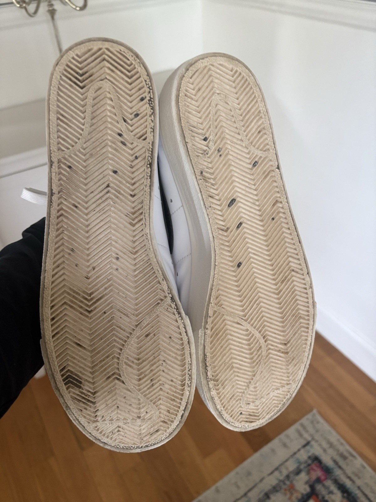 Nike Blazer Low Platform White Black Sneakers Women’s Size 10 Casual Shoes