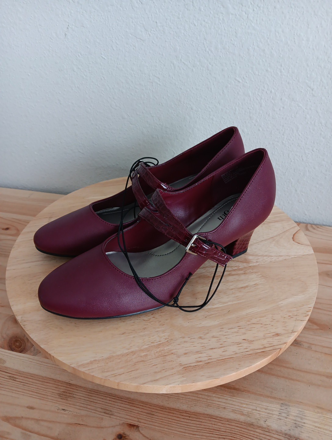 east 5th Fiddler Womens Round Closed Toe Block Heel Pumps, Burgundy Sz 8M