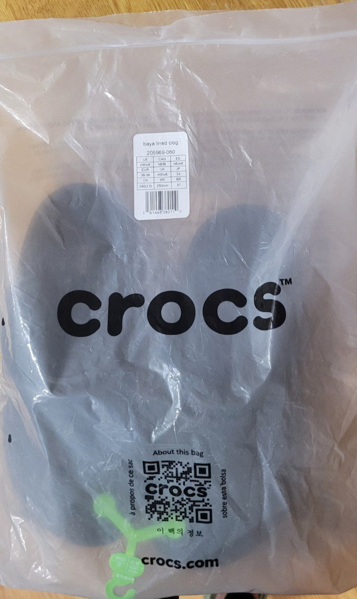 Crocs Baya Lined Clog Black Unisex Size M6 W8 Brand New in Package