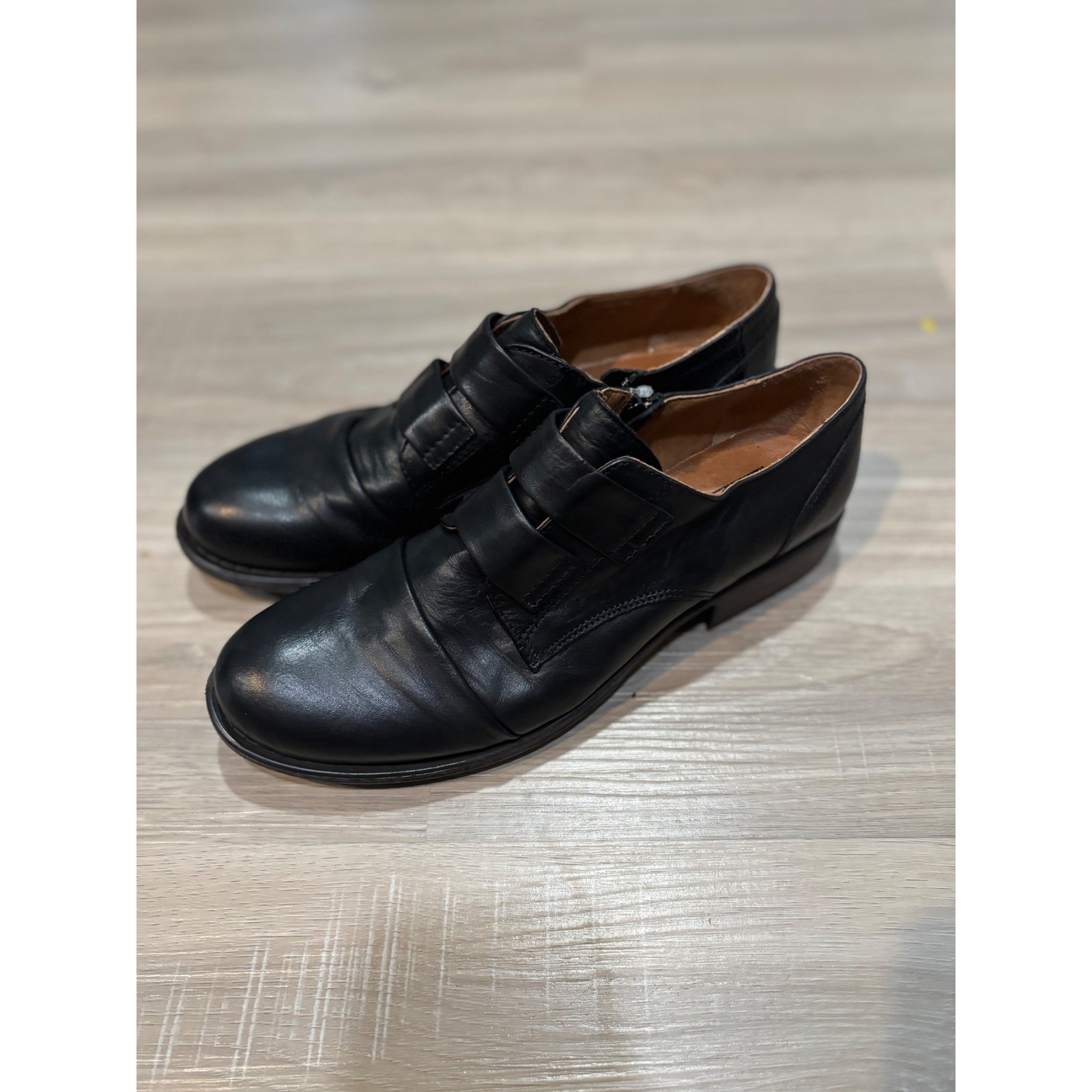 Miz Mooz Black Leather Double Strap Side Zip Oxford Flats Mens Size 9.5